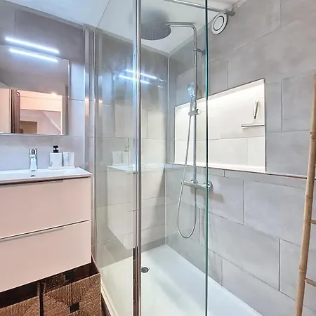 Apartamento Chez Camille - Hypercentre - Confort - Tramway - Gare