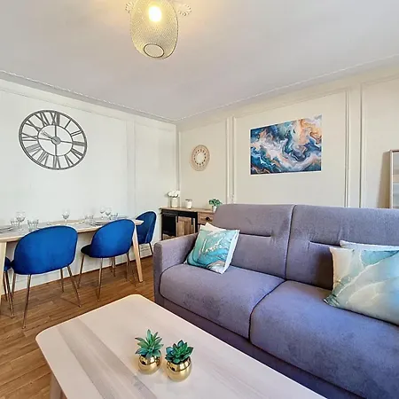 Apartment Chez Camille - Hypercentre - Confort - Tramway - Gare *