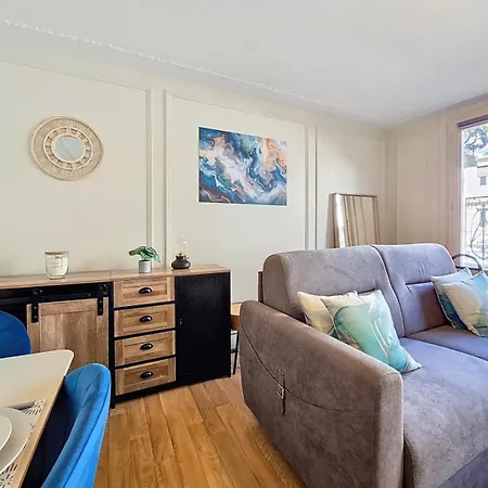 Apartment Chez Camille - Hypercentre - Confort - Tramway - Gare *