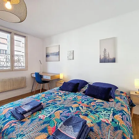 Chez Camille - Hypercentre - Confort - Tramway - Gare Apartment *